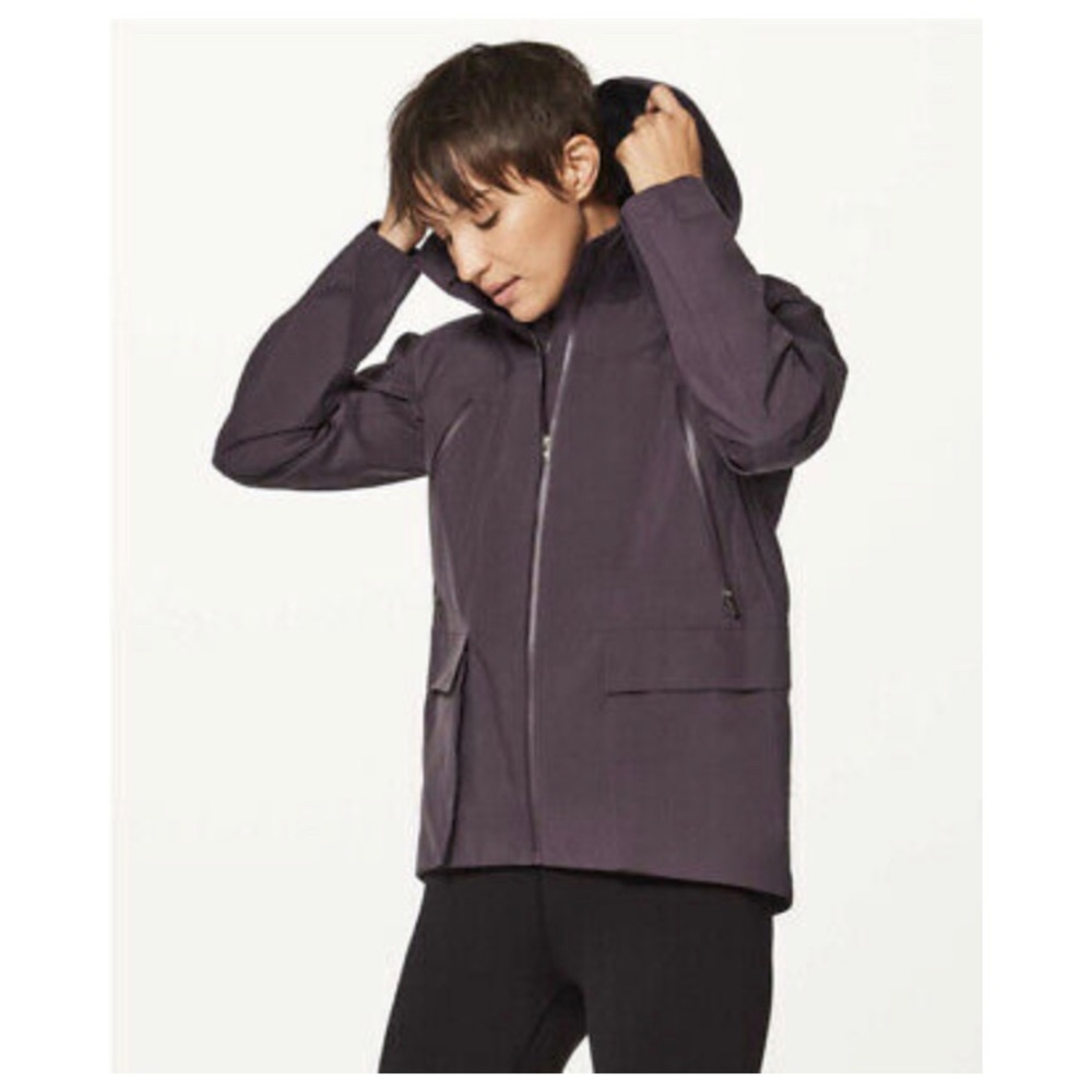 LULULEMON Resist the mist rain jacket - size 6